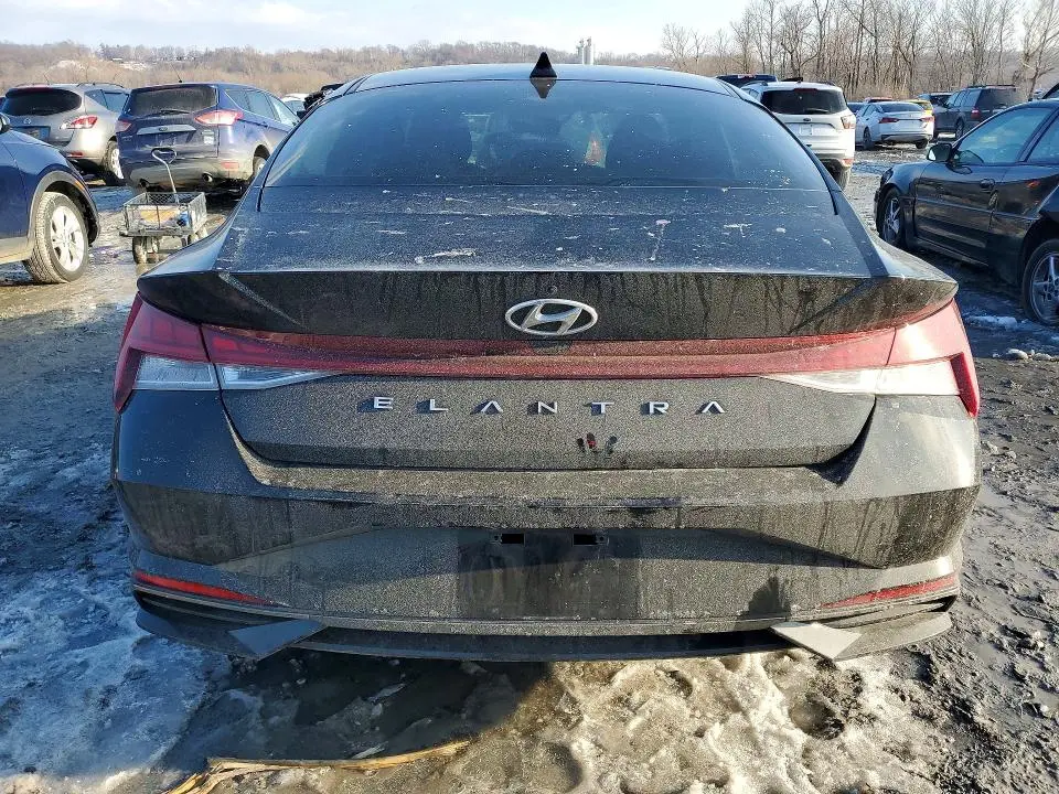 2021 HYUNDAI ELANTRA SEL  