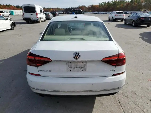 2017 VOLKSWAGEN PASSAT SE  