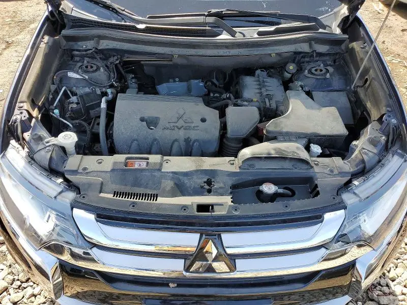 2016 MITSUBISHI OUTLANDER SE  