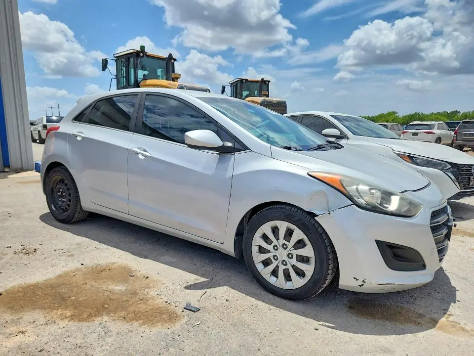2017 HYUNDAI ELANTRA GT BASE  