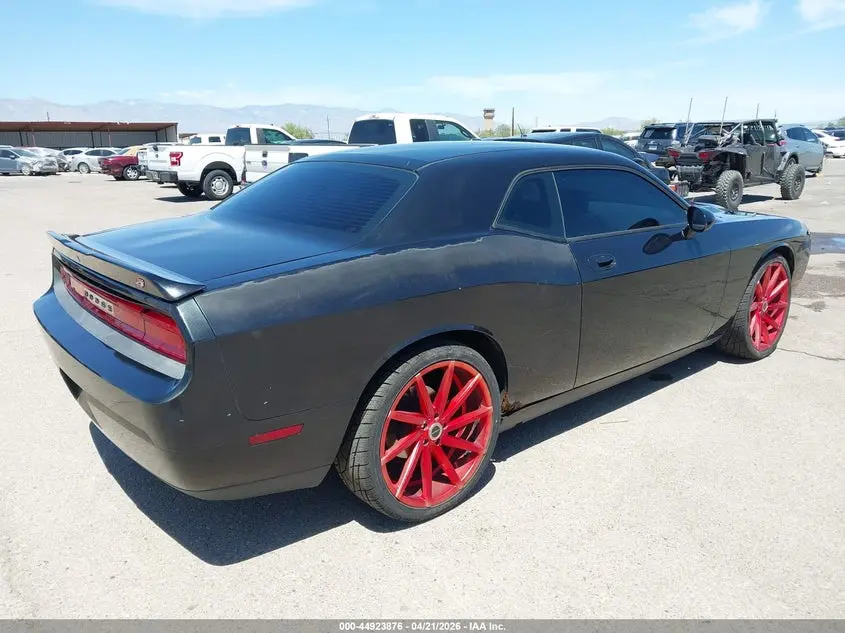 2010 DODGE CHALLENGER SE