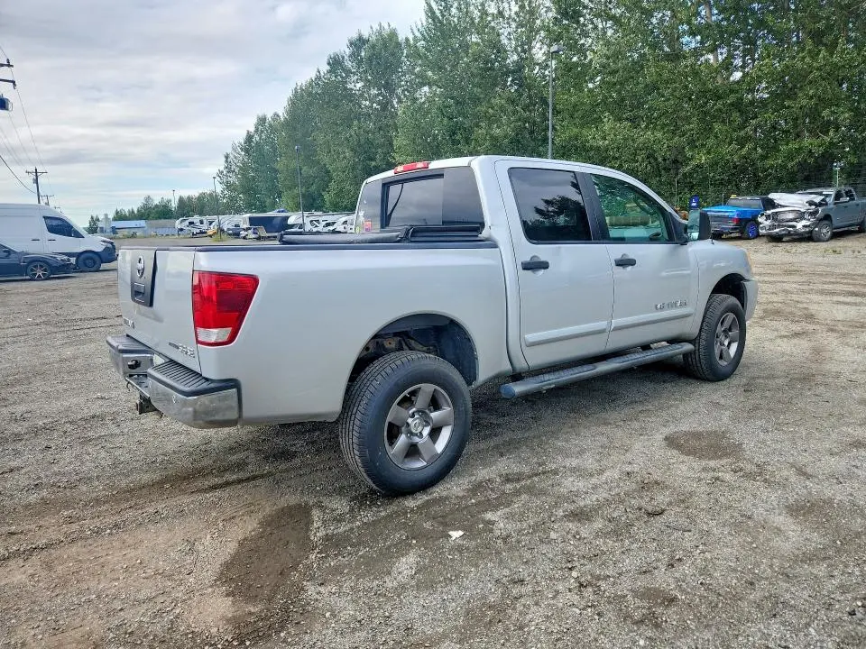 2010 NISSAN TITAN SE  