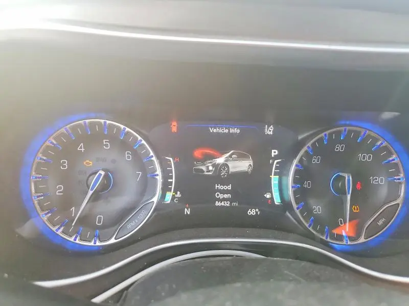 2017 CHRYSLER PACIFICA LIMITED  