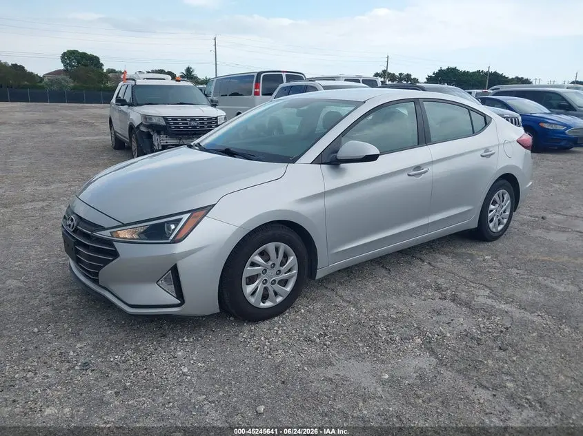2019 HYUNDAI ELANTRA SE