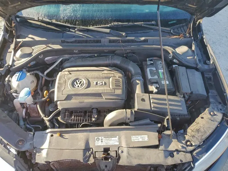 2016 VOLKSWAGEN JETTA SPORT  