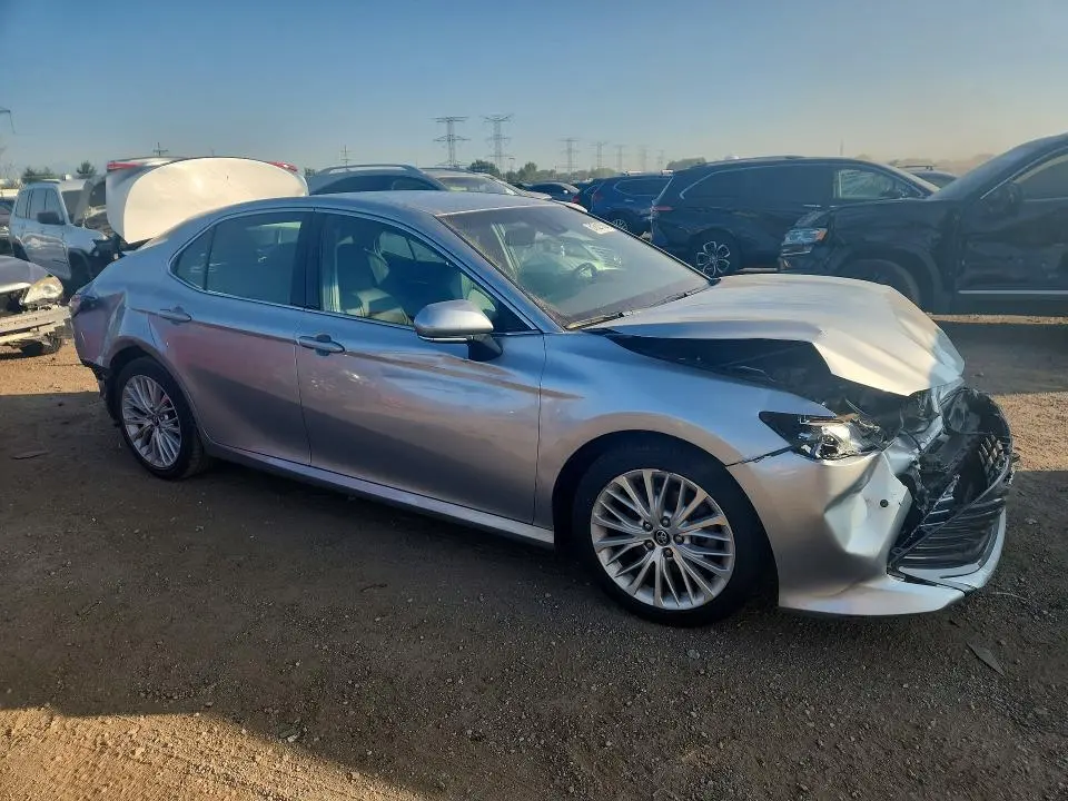 2018 TOYOTA CAMRY XLE  
