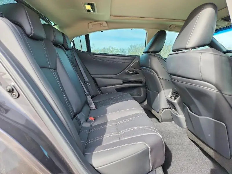 2025 LEXUS ES 350 ULTRA LUXURY  