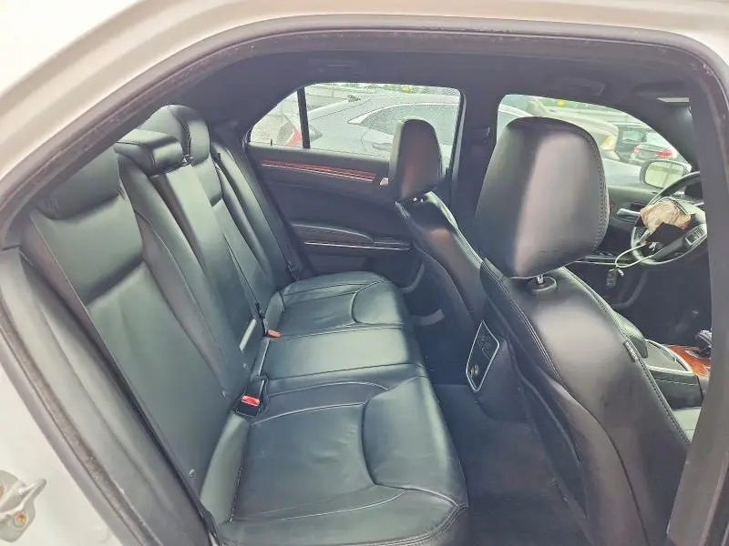 2013 CHRYSLER 300   