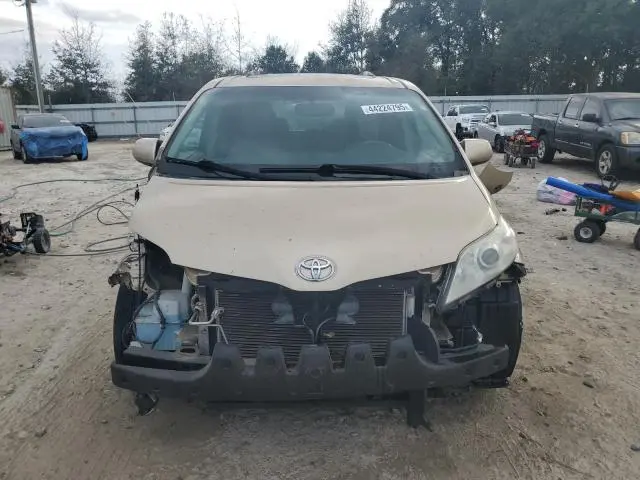 2012 TOYOTA SIENNA XLE  