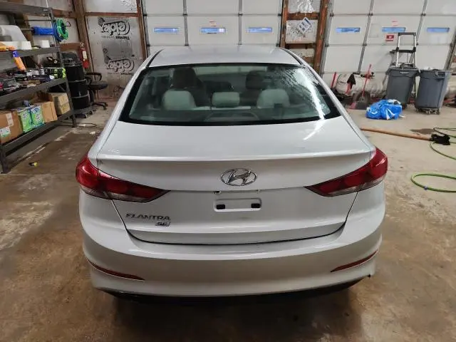 2018 HYUNDAI ELANTRA SE  