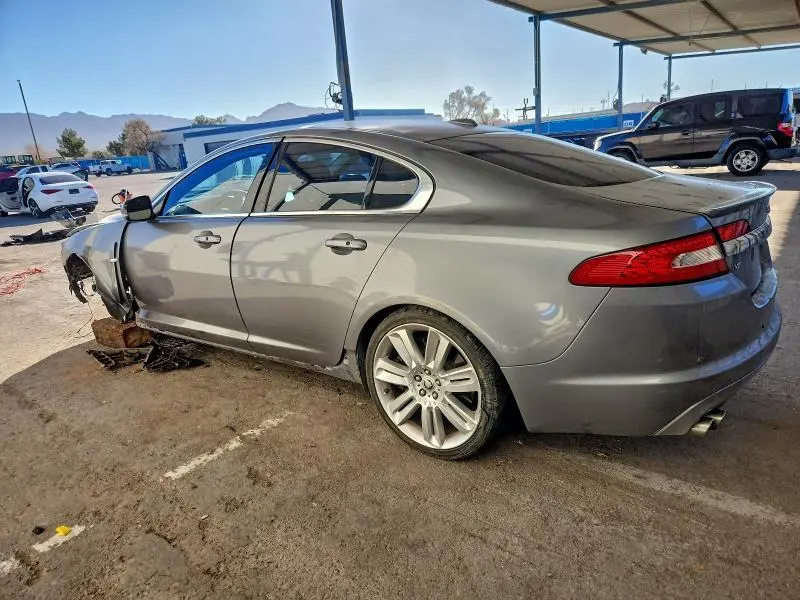 2011 JAGUAR XF R  