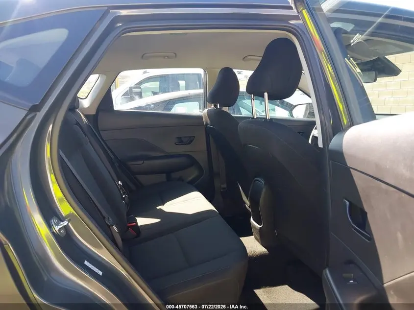 2024 HYUNDAI KONA SE