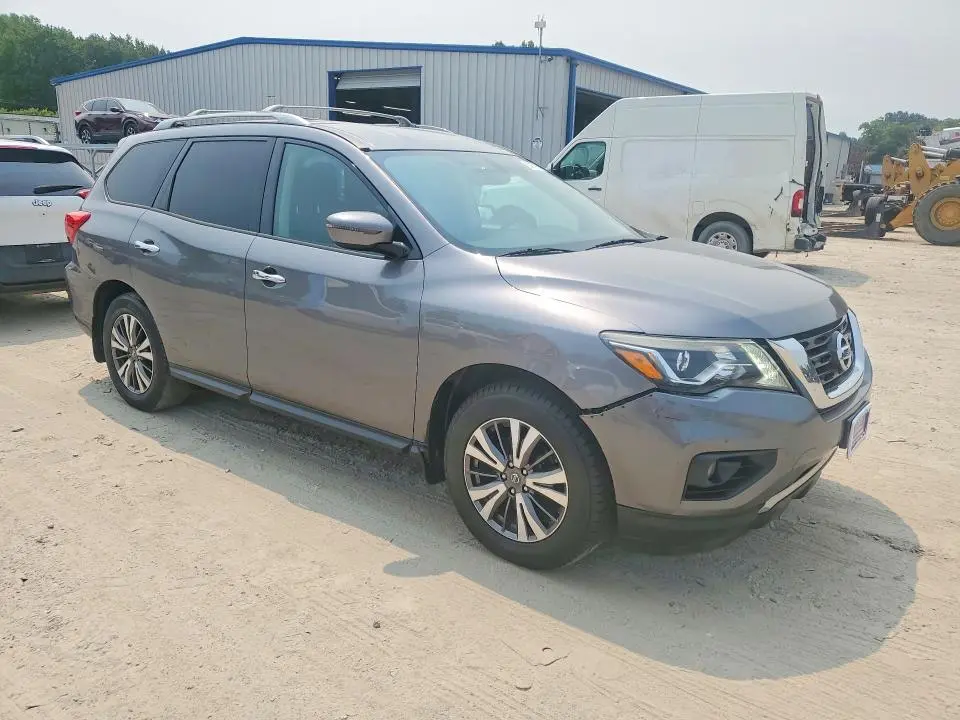 2017 NISSAN PATHFINDER SV  