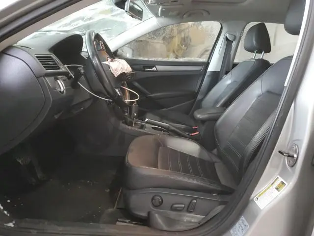 2014 VOLKSWAGEN PASSAT SE  