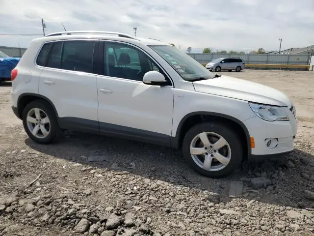2010 VOLKSWAGEN TIGUAN   