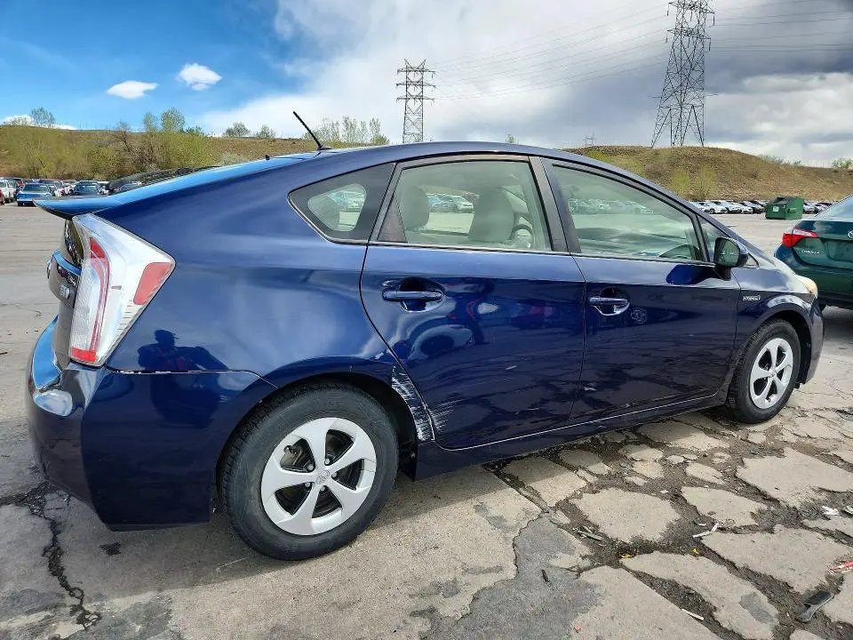 2014 TOYOTA PRIUS TWO  