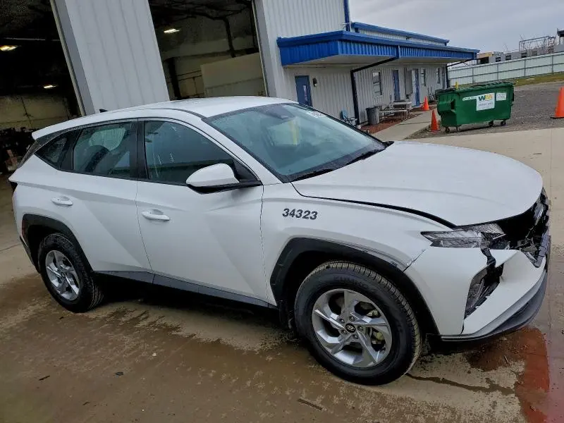 2023 HYUNDAI TUCSON SE  