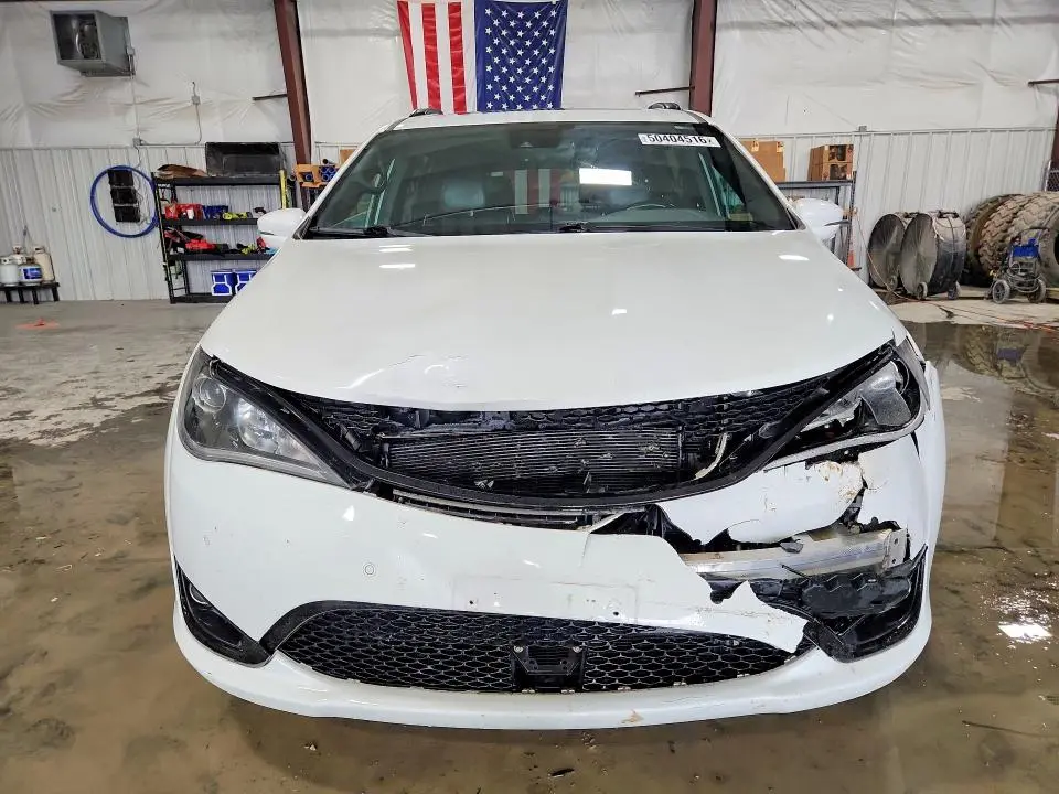 2019 CHRYSLER PACIFICA LIMITED  