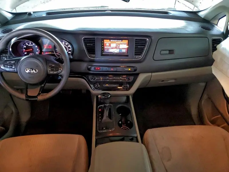 2017 KIA SEDONA LX  
