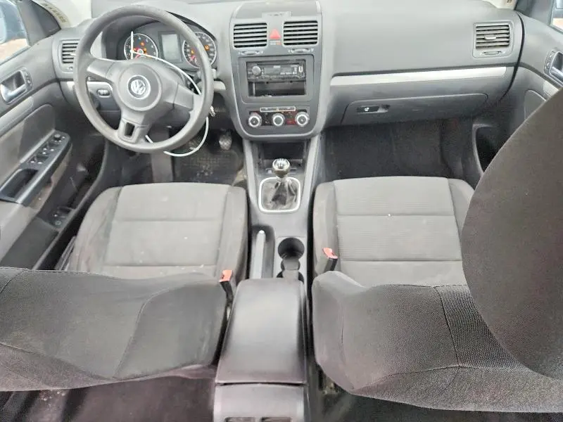 2010 VOLKSWAGEN JETTA S  