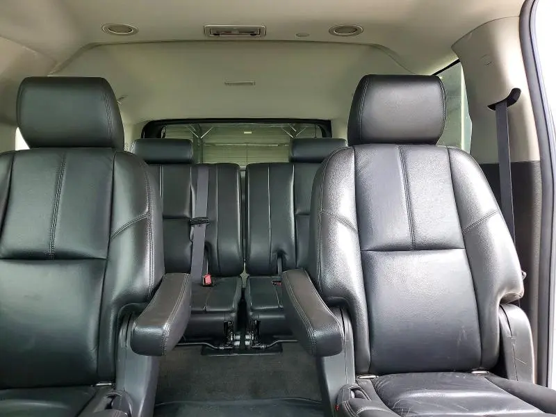 2011 CHEVROLET SUBURBAN K1500 LT  