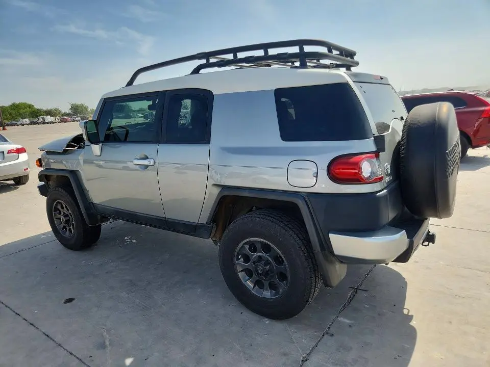 2012 TOYOTA FJ CRUISER BASE  