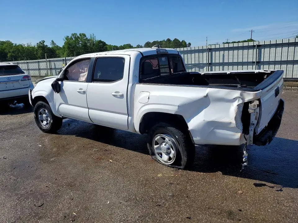 2018 TOYOTA TACOMA SR  
