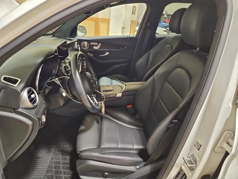 2021 MERCEDES-BENZ GLC 300 4MATIC  