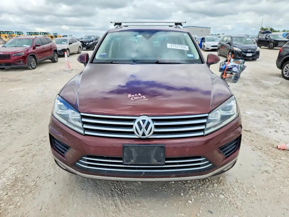 2017 VOLKSWAGEN TOUAREG EXECUTIVE  