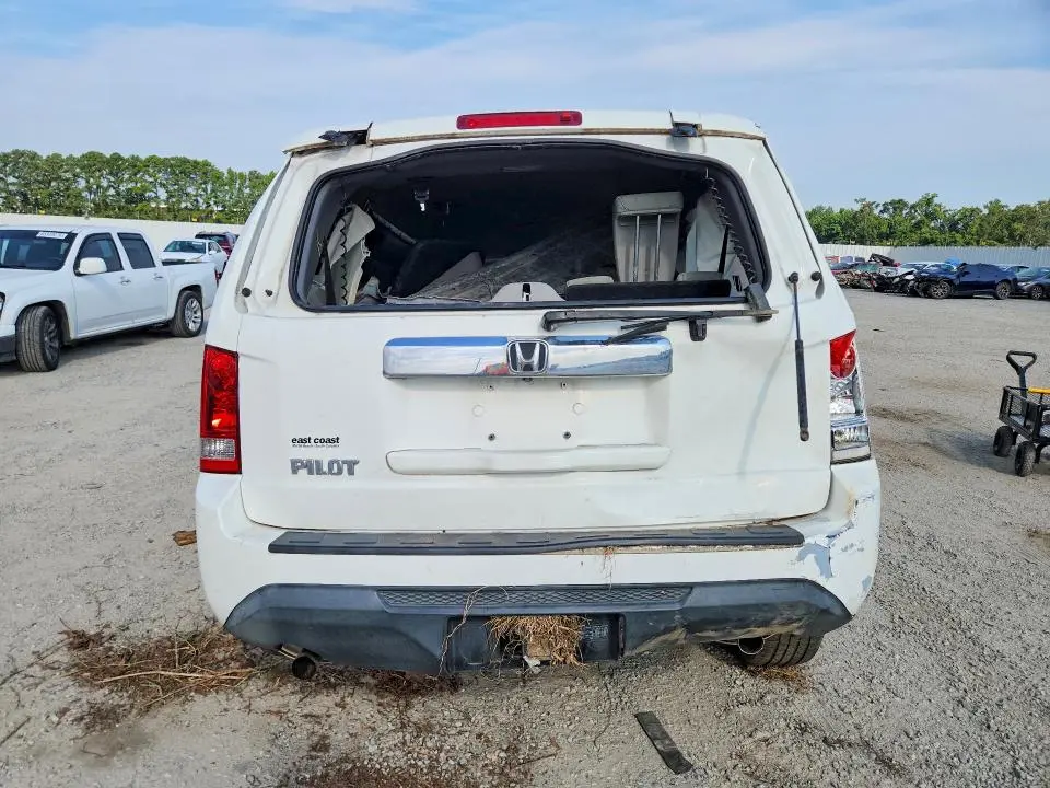 2015 HONDA PILOT LX  