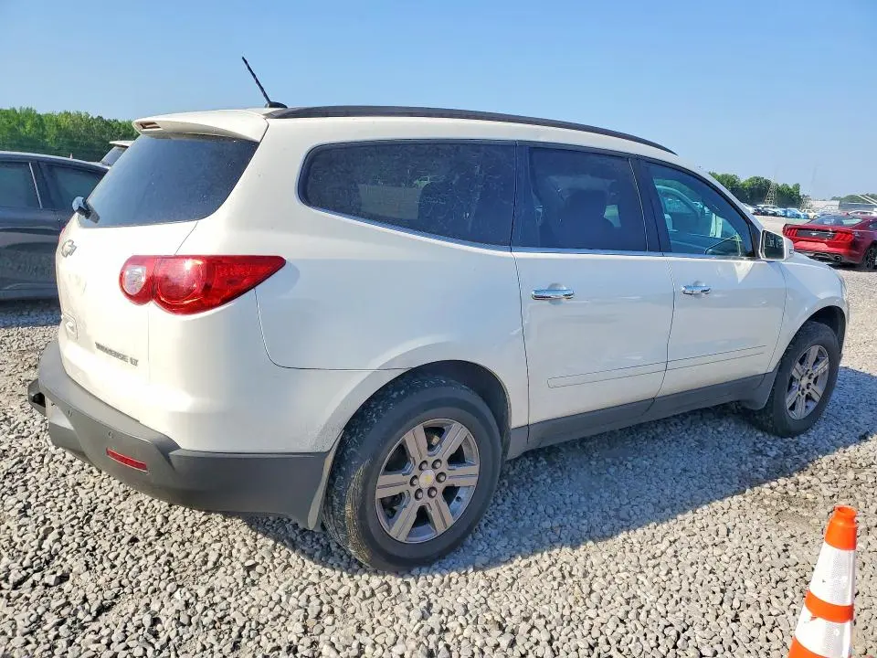 2012 CHEVROLET TRAVERSE LT  