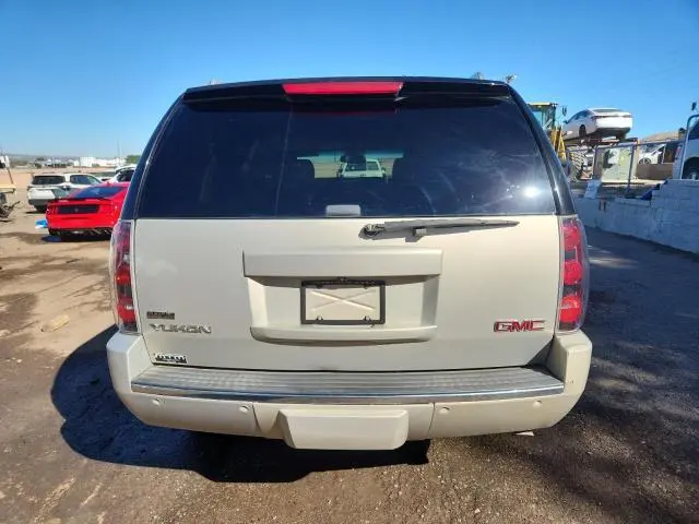 2010 GMC YUKON DENALI  