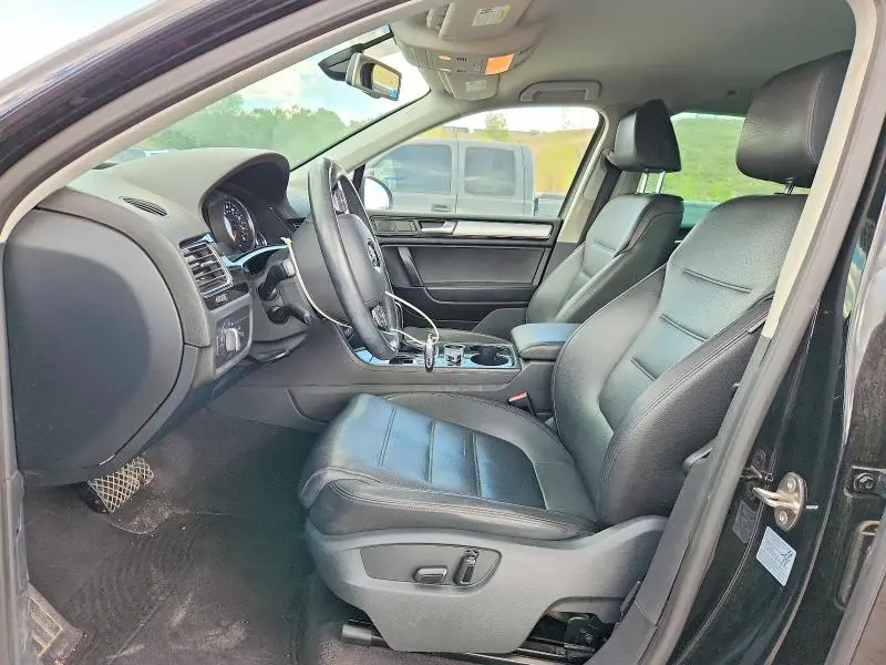 2013 VOLKSWAGEN TOUAREG V6  