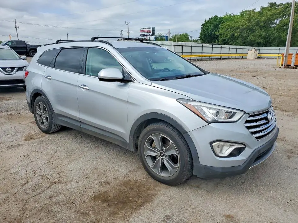2016 HYUNDAI SANTA FE SE  
