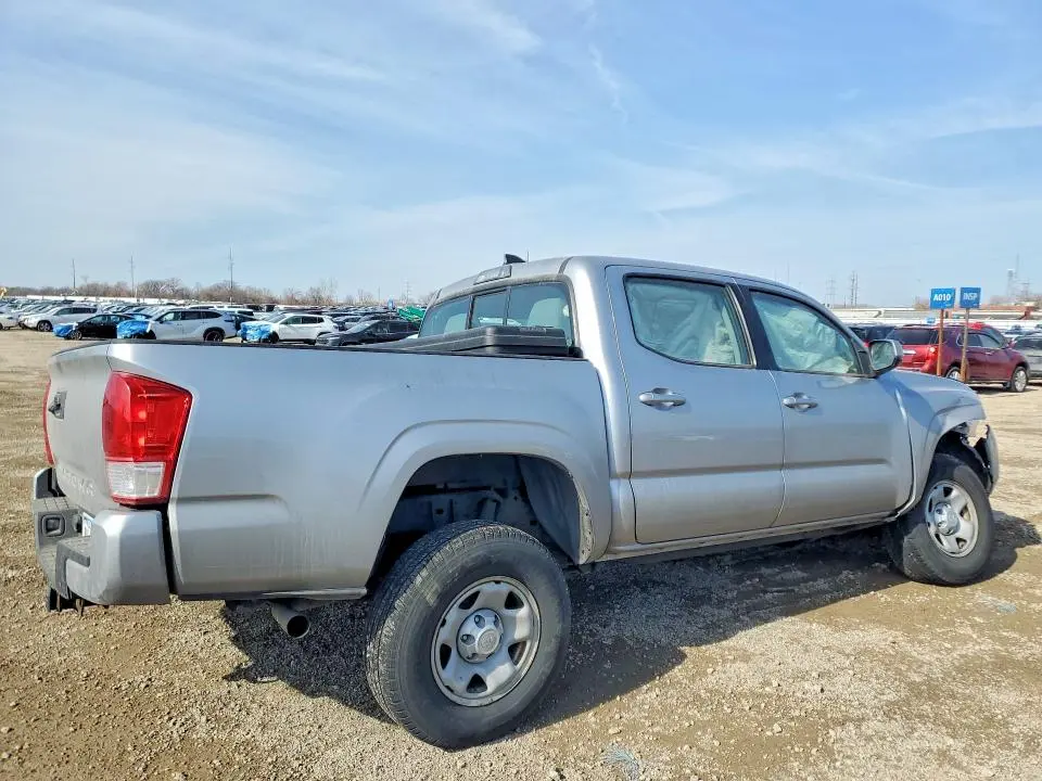 2017 TOYOTA TACOMA SR V6  
