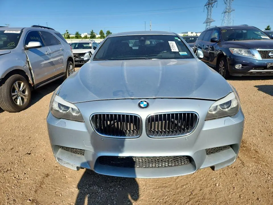 2013 BMW M5   