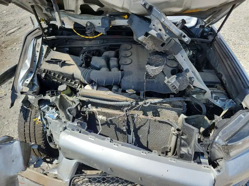 2011 TOYOTA 4RUNNER SR5  