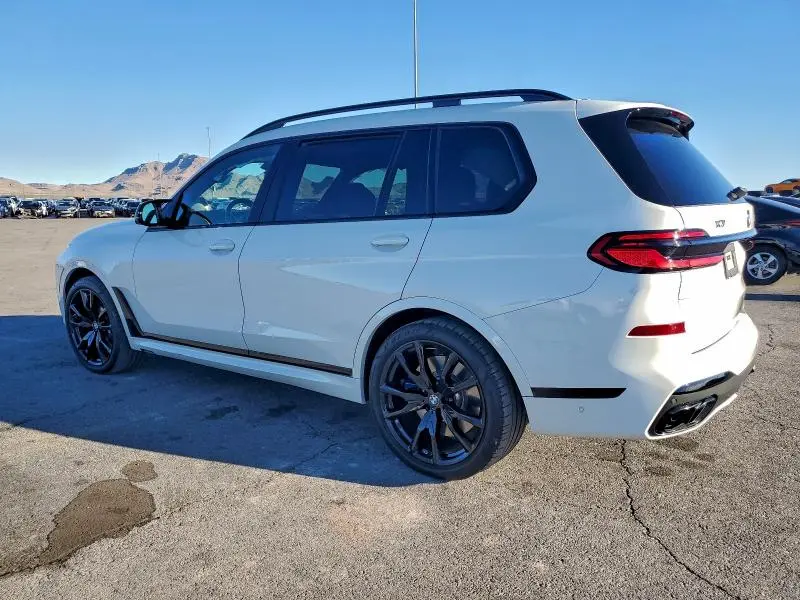2024 BMW X7 M60I  