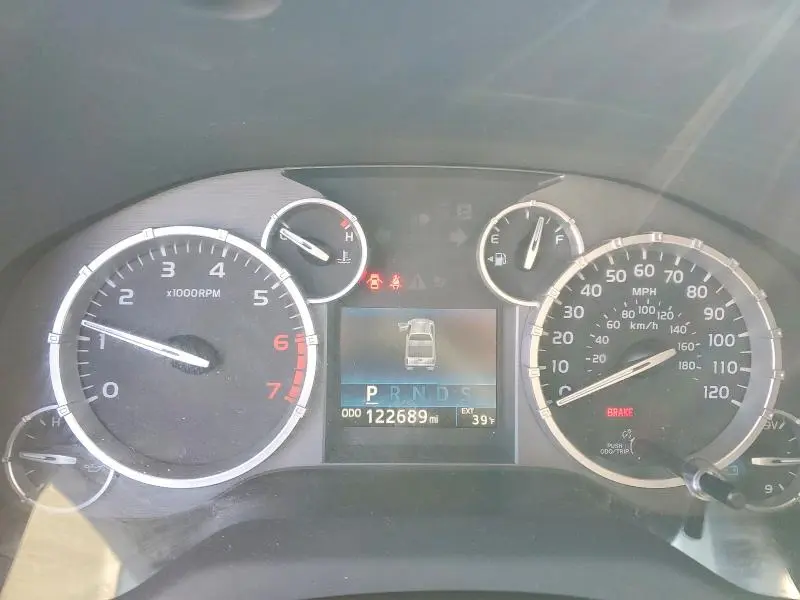 2016 TOYOTA TUNDRA CREWMAX SR5  