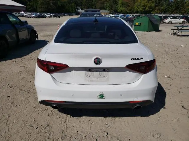 2017 ALFA ROMEO GIULIA TI  