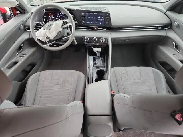 2021 HYUNDAI ELANTRA SE  