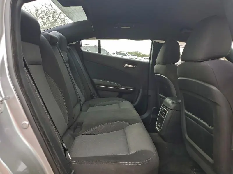 2015 DODGE CHARGER SE  