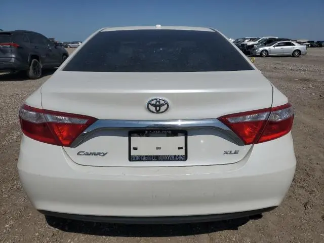 2016 TOYOTA CAMRY LE  