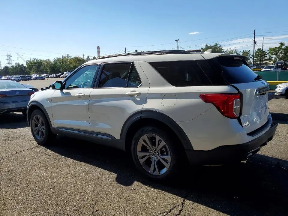 2022 FORD EXPLORER XLT  