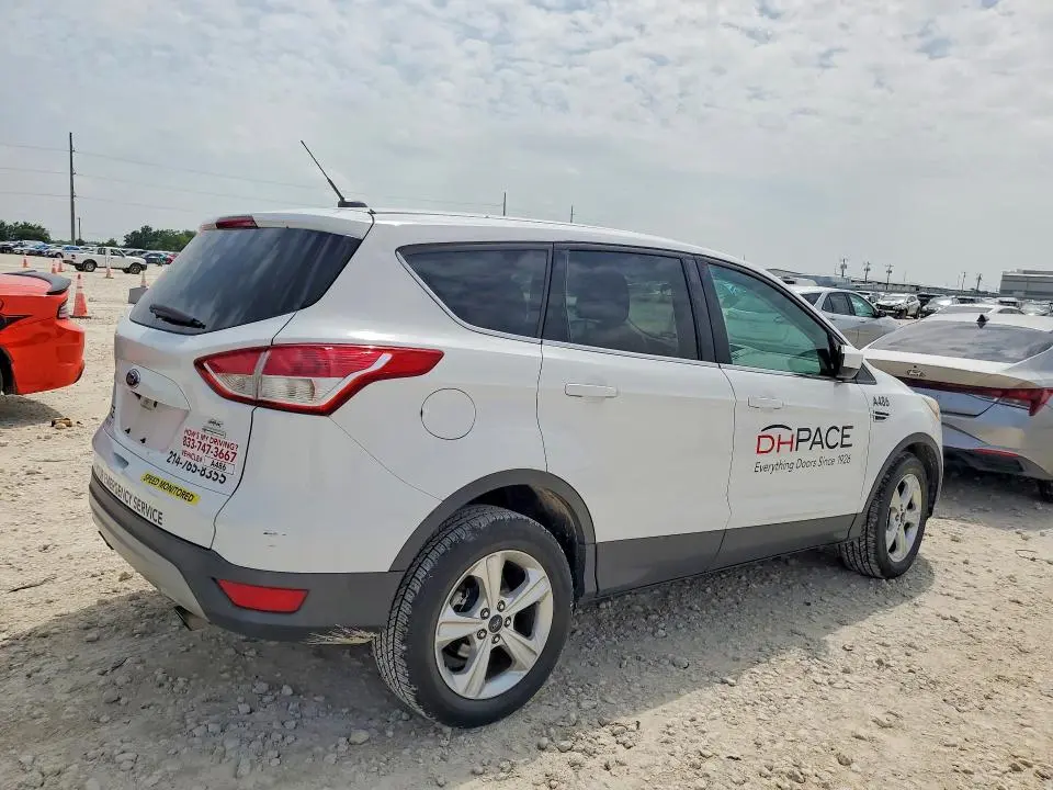 2015 FORD ESCAPE SE  