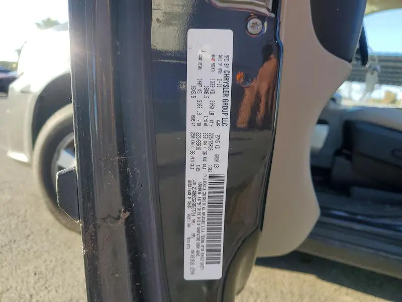 2011 DODGE GRAND CARAVAN CREW  