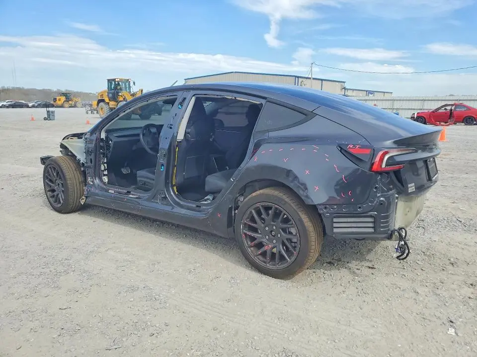 2025 TESLA MODEL 3   