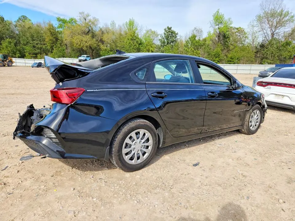 2024 KIA FORTE LX  