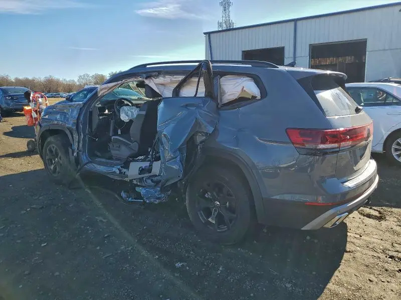2024 VOLKSWAGEN ATLAS PEAK EDITION SE  