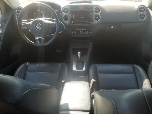 2011 VOLKSWAGEN TIGUAN S  